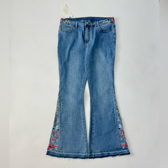 NWT Y2K Embroidered Flared Women's Jeans Blue Bootcut XXL Stretchy - Picture 1 of 8